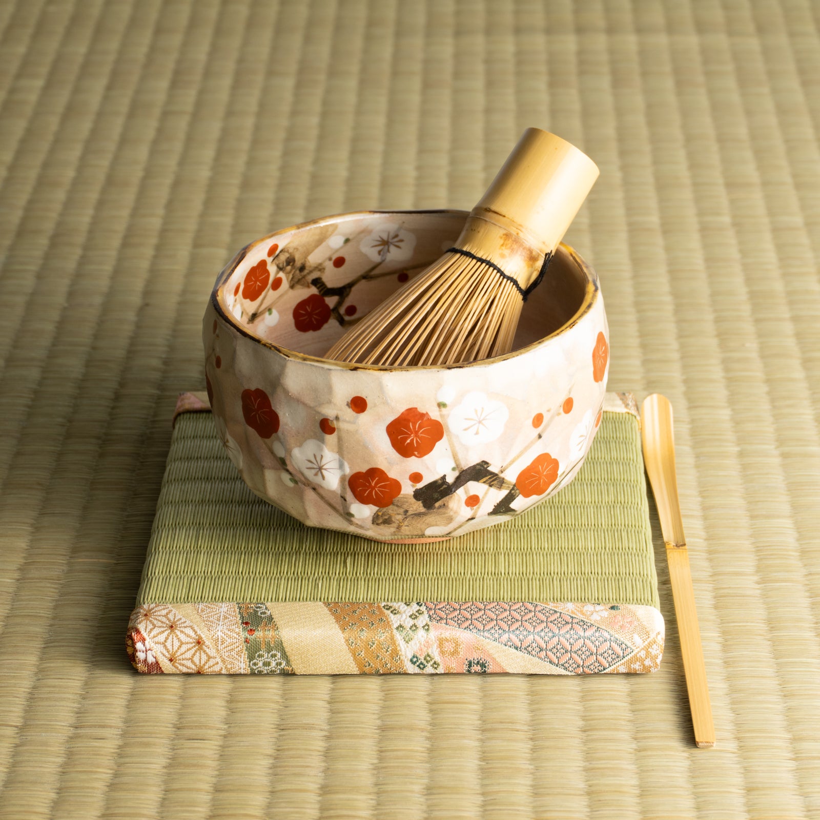 抹茶碗　紅白梅図　俊山窯 KOTOPOTTER