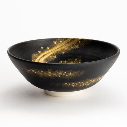 抹茶碗(平)　黒糖金銀彩"銀河"　善昇 KOTOPOTTER