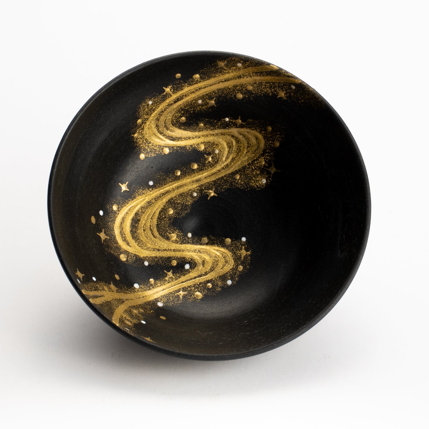 抹茶碗(平)　黒糖金銀彩"銀河"　善昇 KOTOPOTTER