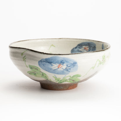 抹茶碗(平)　白化粧"紫陽花"　与し三 KOTOPOTTER