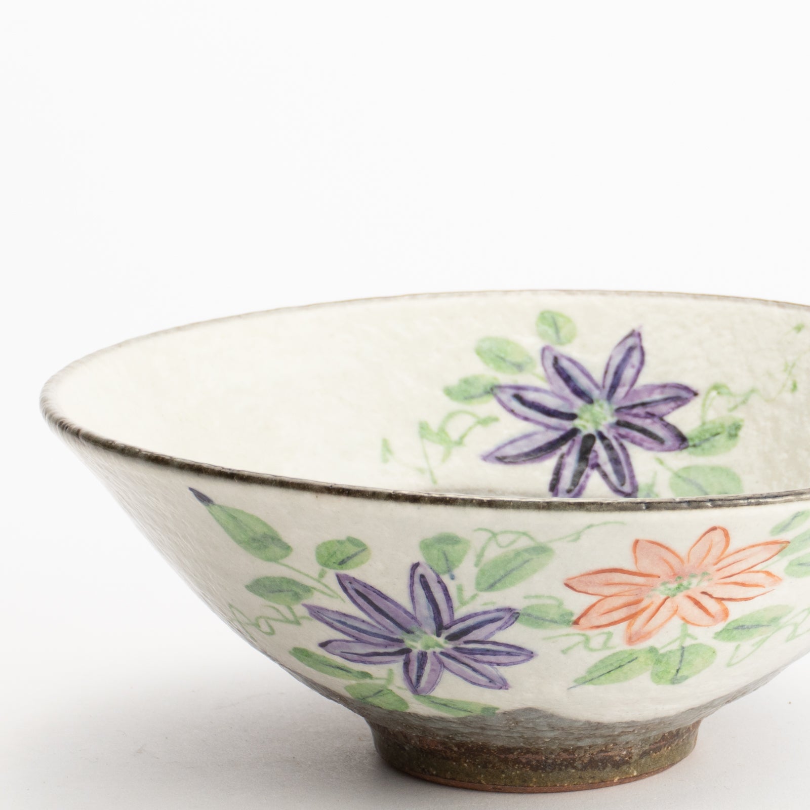 抹茶碗(平)　白化粧"鉄仙"　与し三 KOTOPOTTER