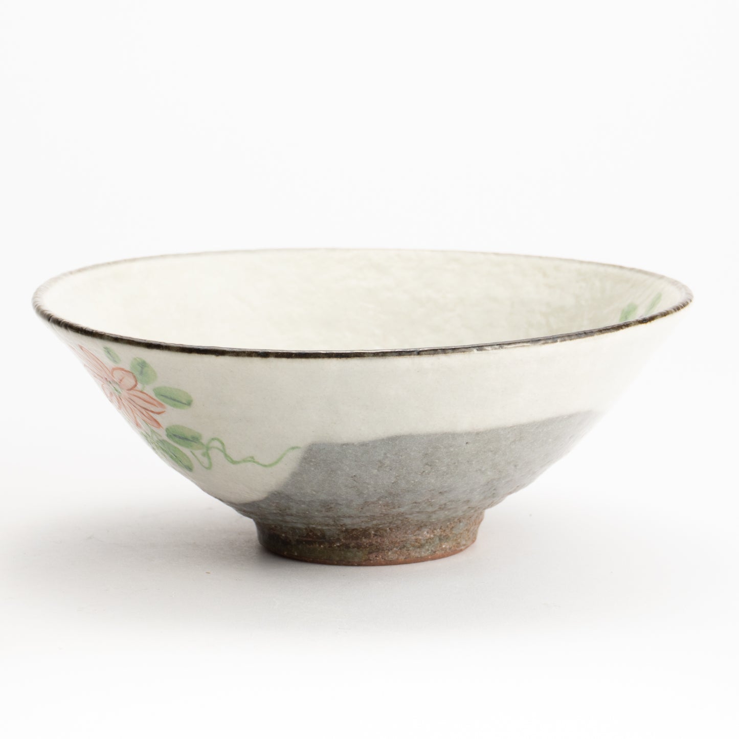 抹茶碗(平)　白化粧"鉄仙"　与し三 KOTOPOTTER