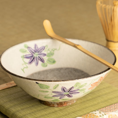 抹茶碗(平)　白化粧"鉄仙"　与し三 KOTOPOTTER