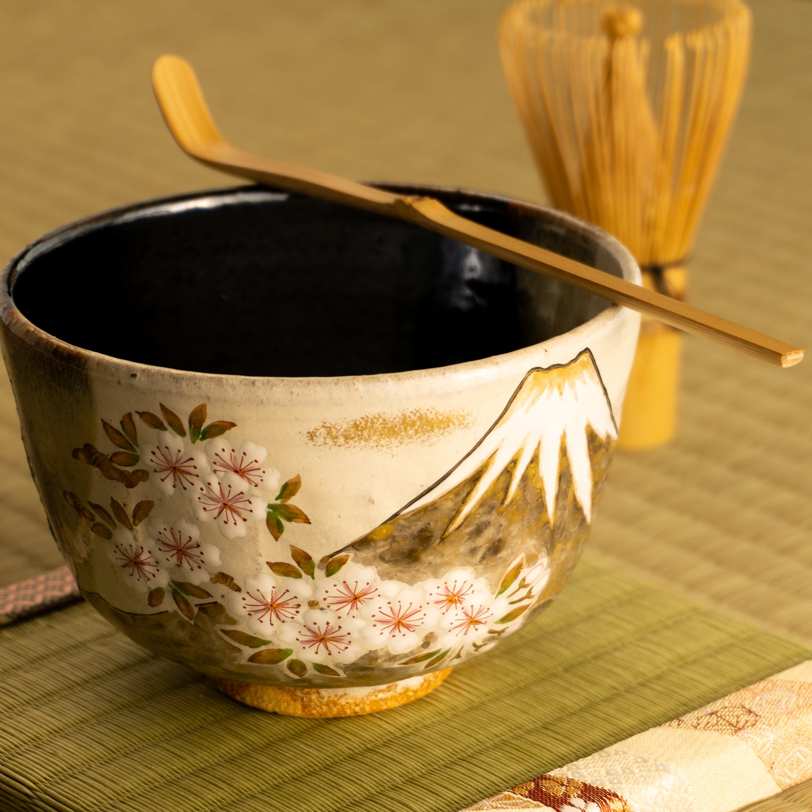 抹茶碗　灰釉掛分 富士に桜　良二 KOTOPOTTER