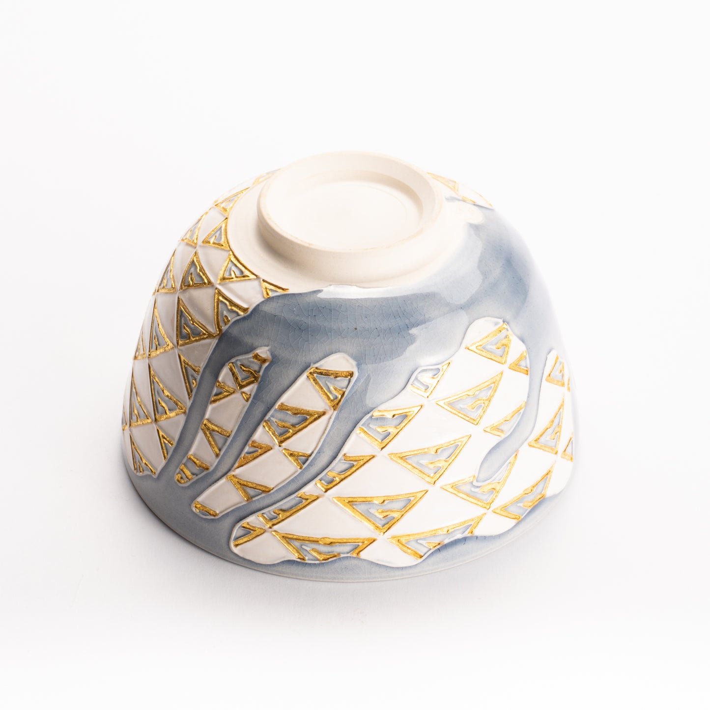 抹茶碗　淡紫交趾 "鱗鶴紋"　一如 KOTOPOTTER