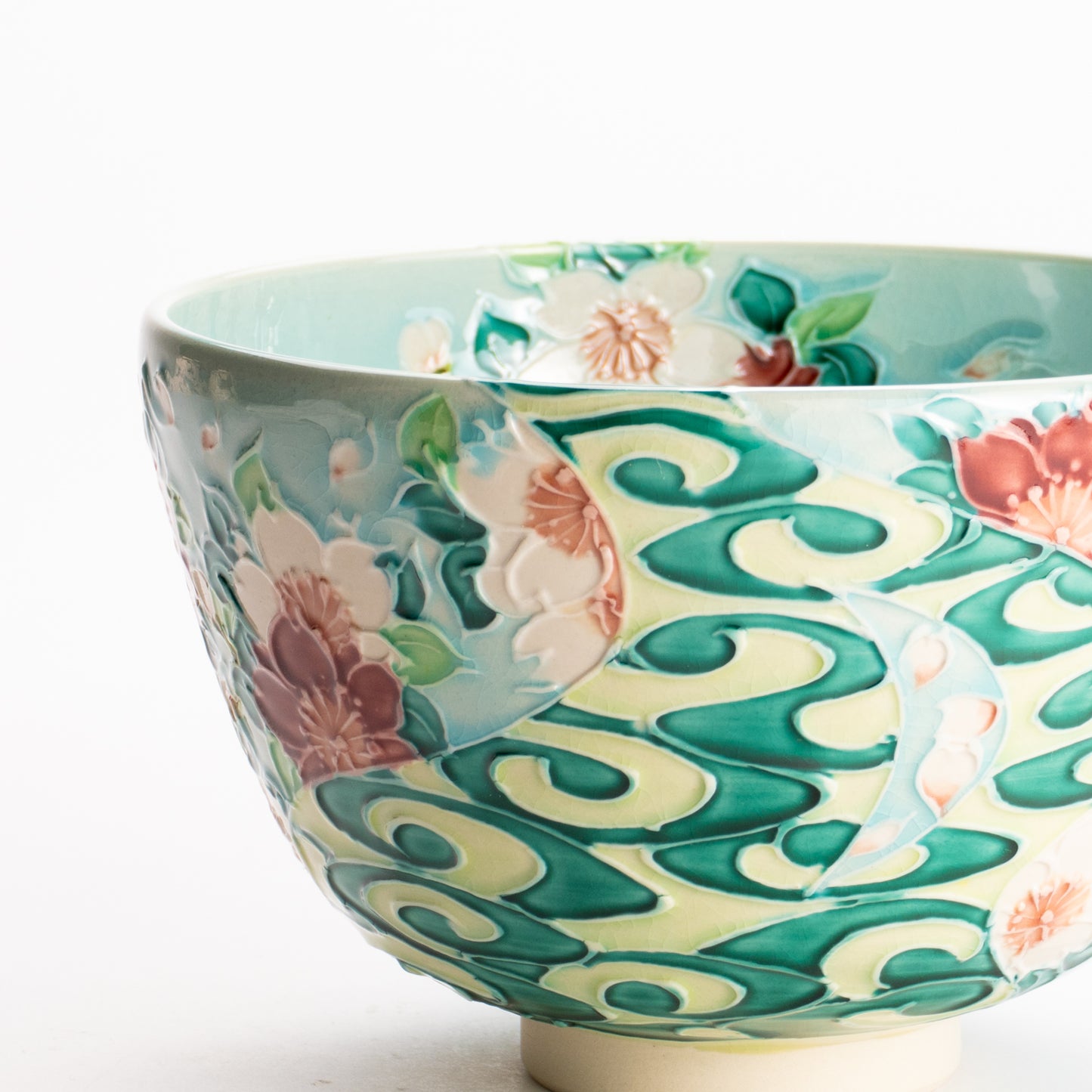 抹茶碗　淡青交趾 "桜に観世水"　一如 KOTOPOTTER