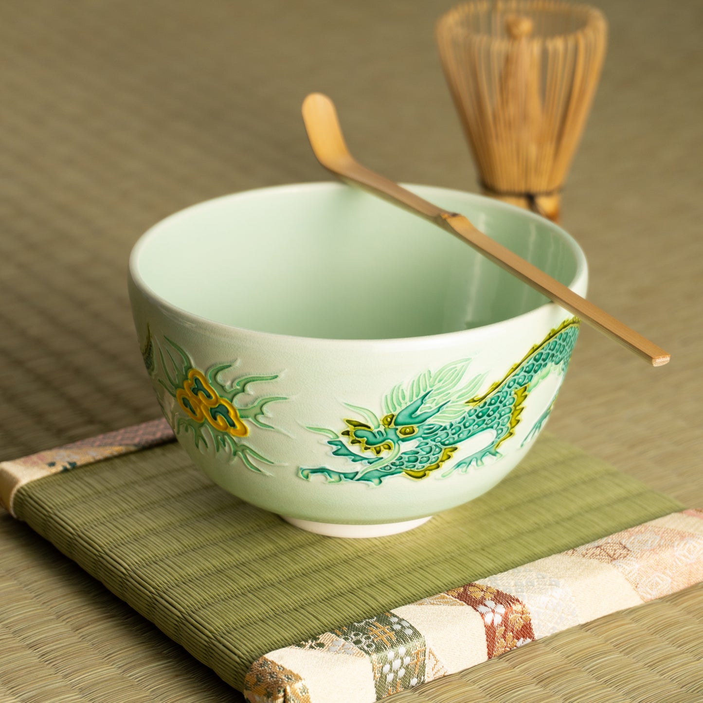 抹茶碗　白緑交趾 "龍"　一如 KOTOPOTTER