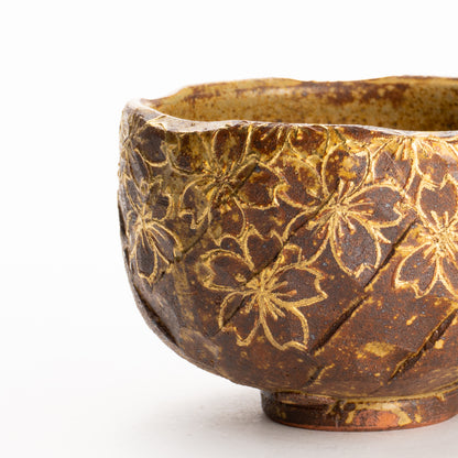 抹茶碗　イラボ金彩"桜之図"　俊山窯 KOTOPOTTER