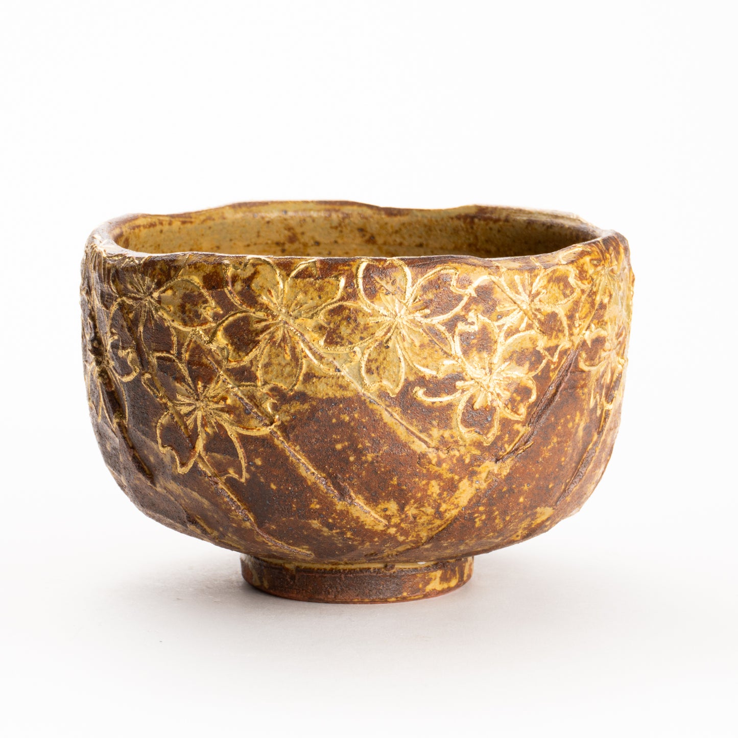 抹茶碗　イラボ金彩"桜之図"　俊山窯 KOTOPOTTER