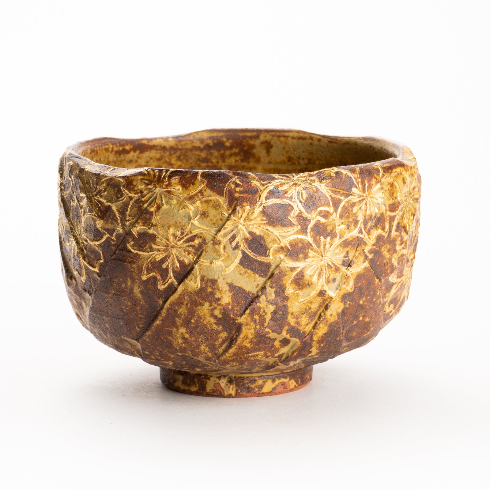 抹茶碗　イラボ金彩"桜之図"　俊山窯 KOTOPOTTER