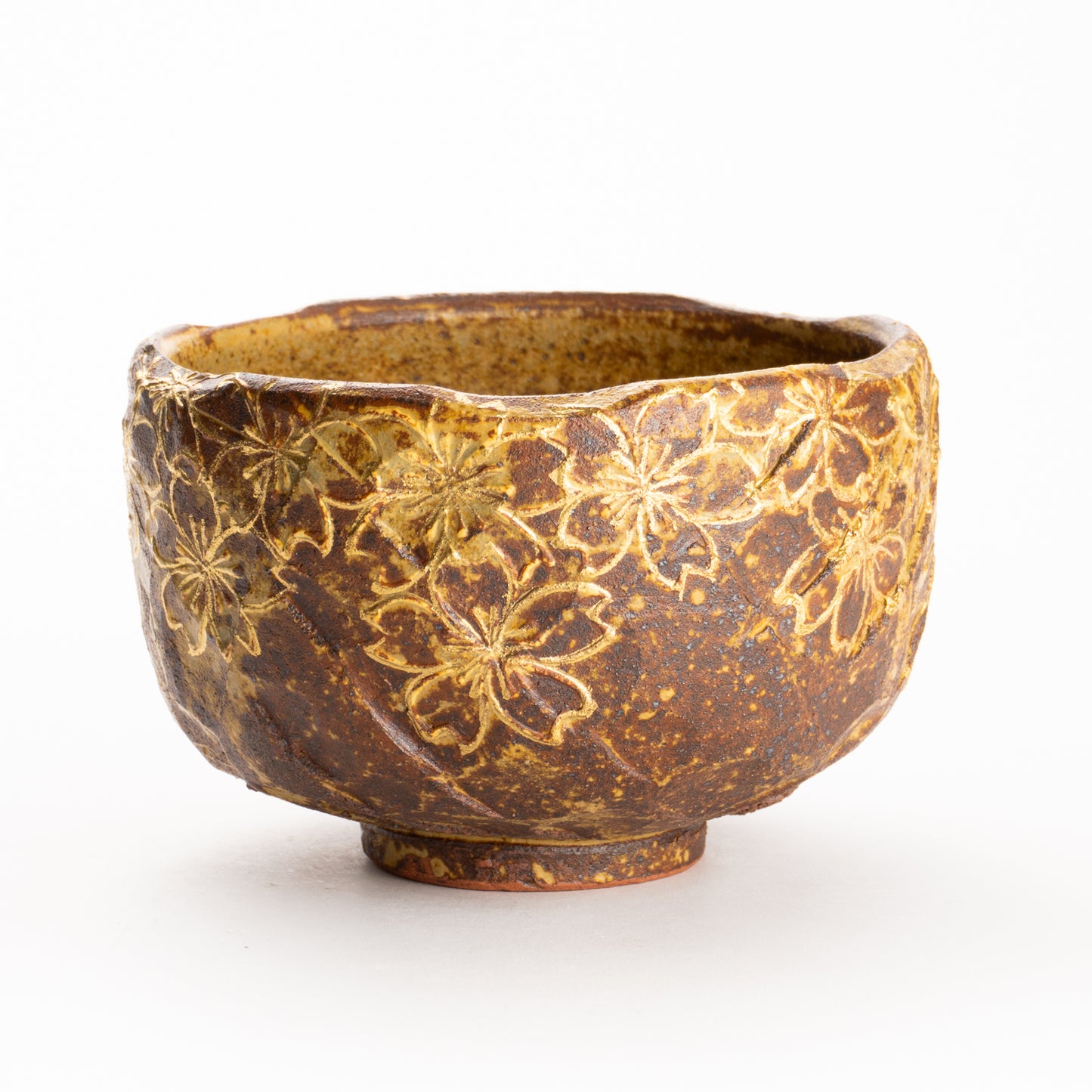 抹茶碗　イラボ金彩"桜之図"　俊山窯 KOTOPOTTER