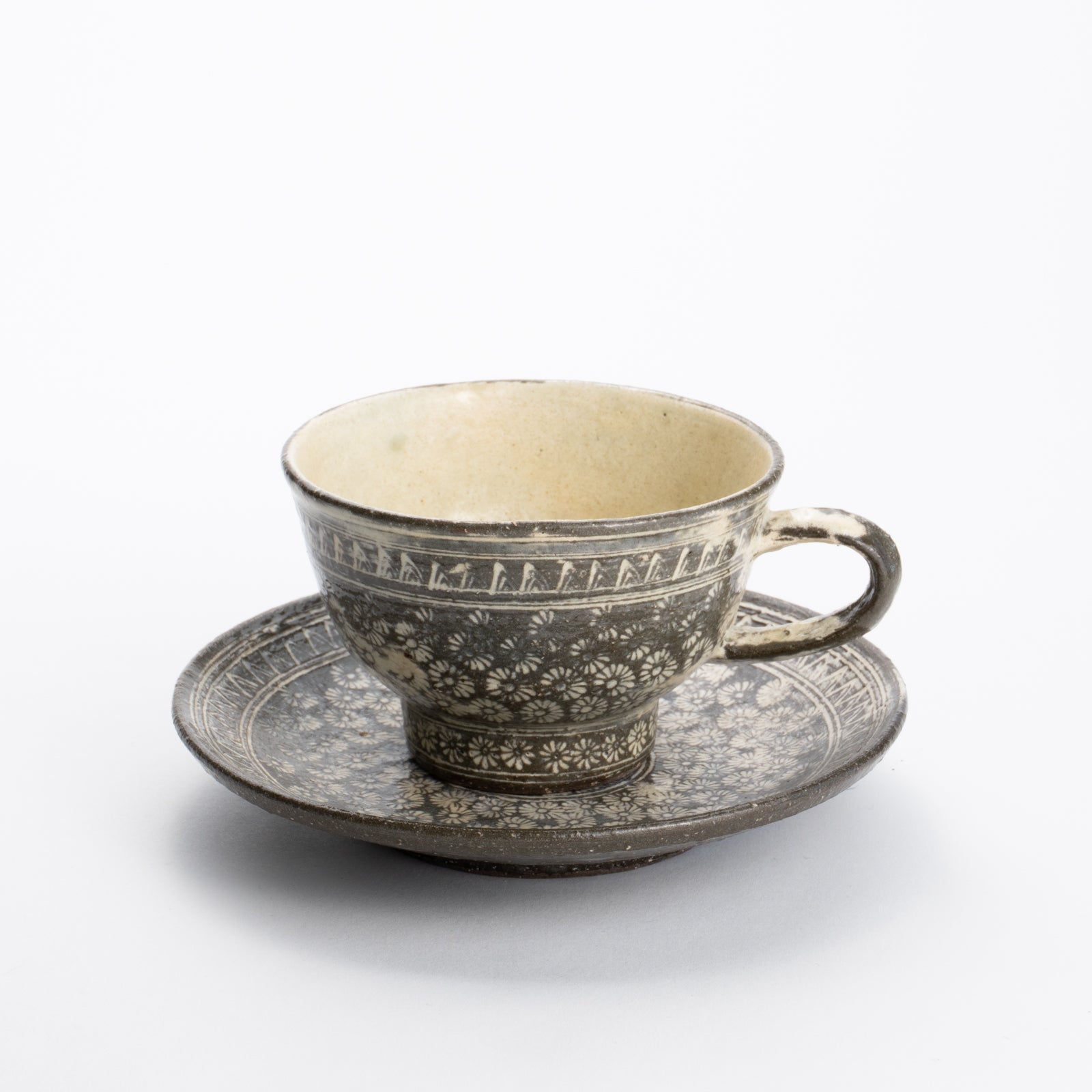 紅茶碗皿　花三島　伯耆正一 - Handcrafted Japanese pottery from Kyoto - Kyo ware / Kiyomizu ware.