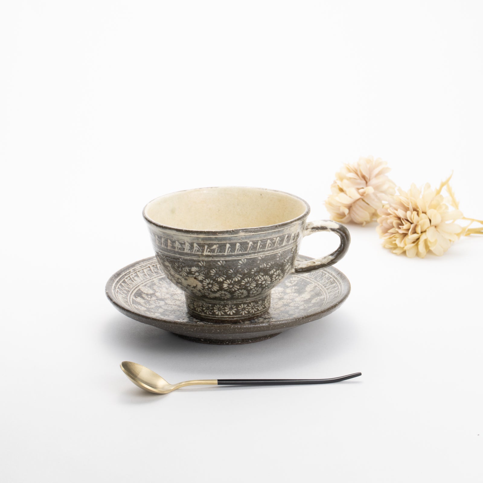 紅茶碗皿　花三島　伯耆正一 - Handcrafted Japanese pottery from Kyoto - Kyo ware / Kiyomizu ware.