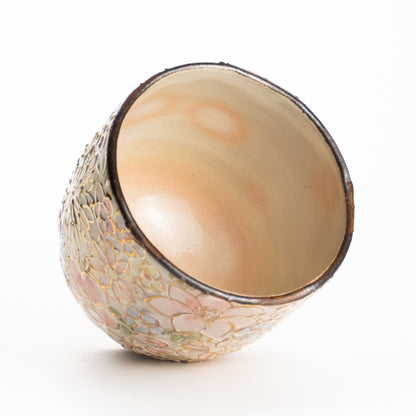湯呑　イッチン金彩 花詰 ピンク　俊山窯 KOTOPOTTER