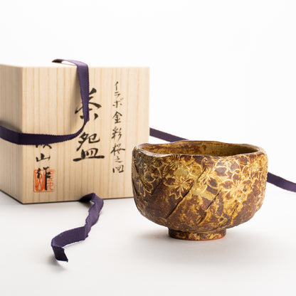 抹茶碗　イラボ金彩"桜之図"　俊山窯 KOTOPOTTER