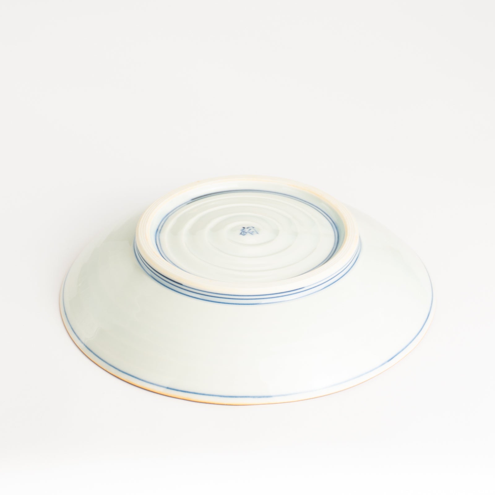 七寸皿　交趾一閑人 牡丹 黄　秀峰堂 KOTOPOTTER