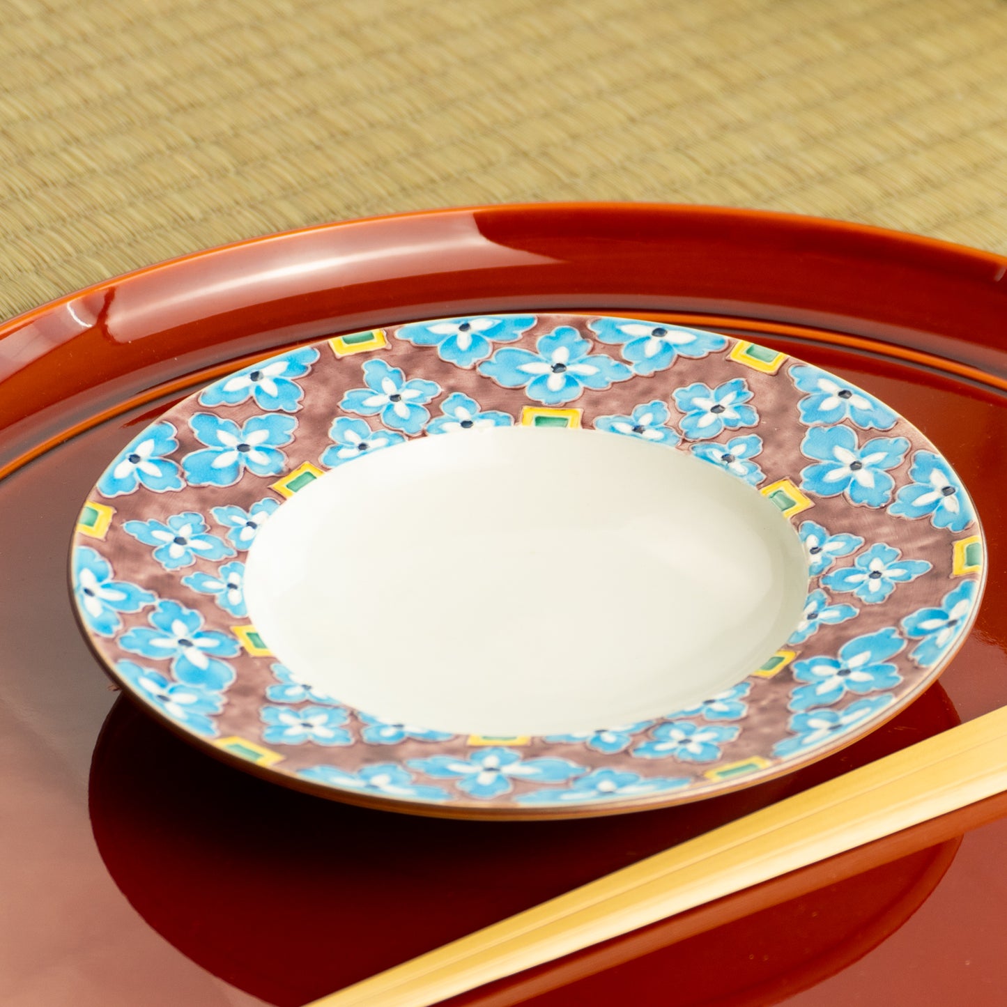 五寸皿　交趾有職紋 青　秀峰堂 KOTOPOTTER