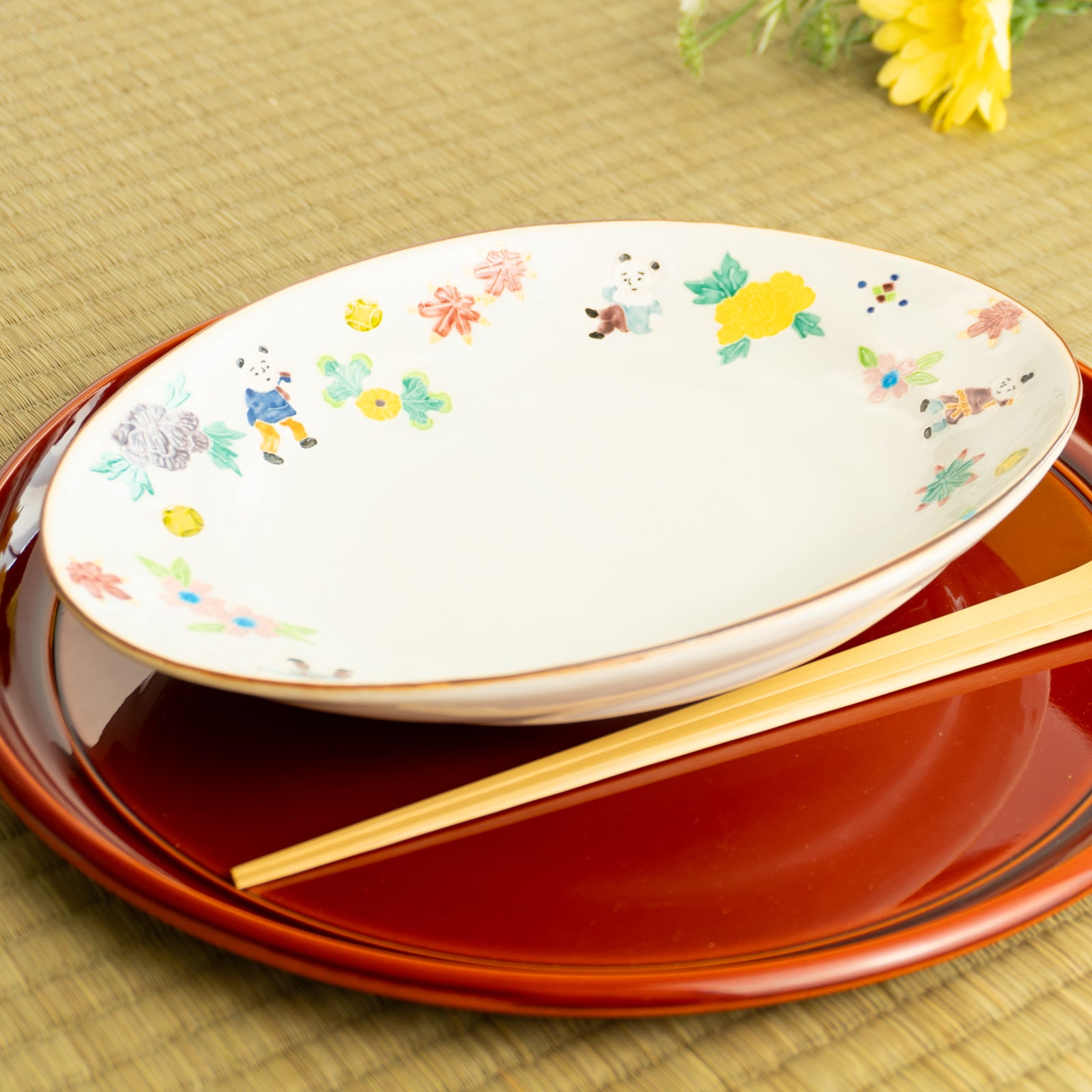 だ円皿　交趾 草花紋唐子　秀峰堂 KOTOPOTTER