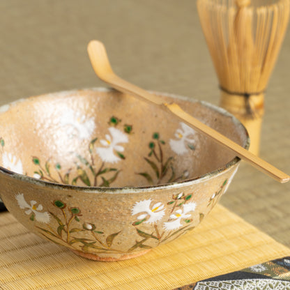 抹茶碗(平)　灰釉"さぎ草"　良二 KOTOPOTTER