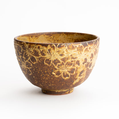 抹茶碗　イラボ金彩"桜図"丸型　俊山窯 KOTOPOTTER