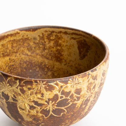抹茶碗　イラボ金彩"桜図"丸型　俊山窯 KOTOPOTTER