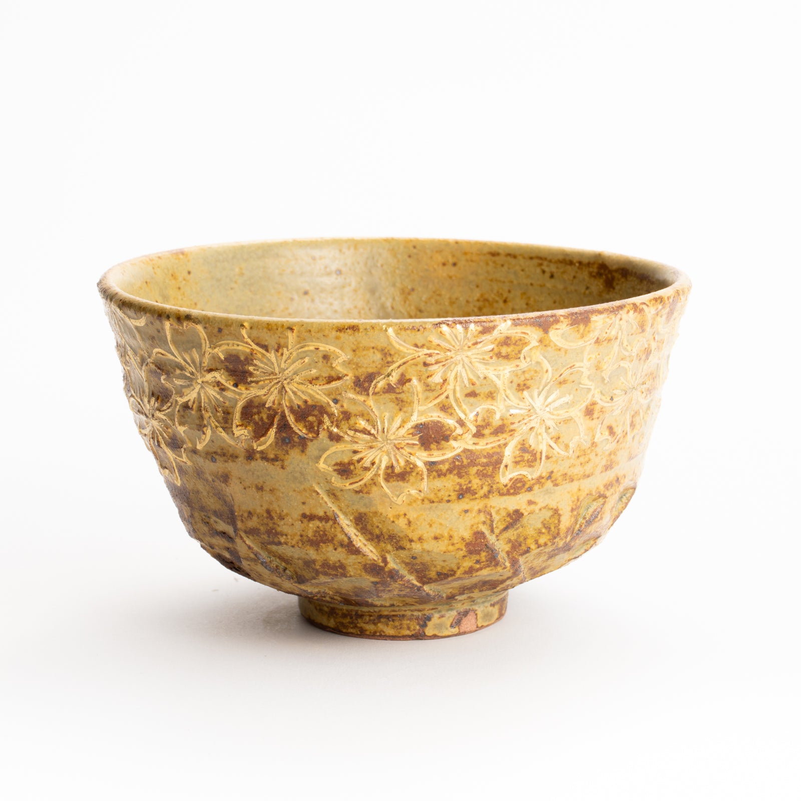 抹茶碗　イラボ金彩"桜図"　俊山窯 KOTOPOTTER