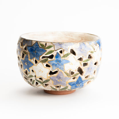 抹茶碗　透かし彫"桔梗図"　俊山窯 KOTOPOTTER