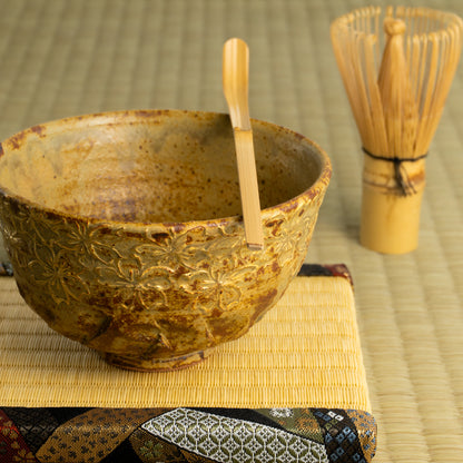 抹茶碗　イラボ金彩"桜図"　俊山窯 KOTOPOTTER