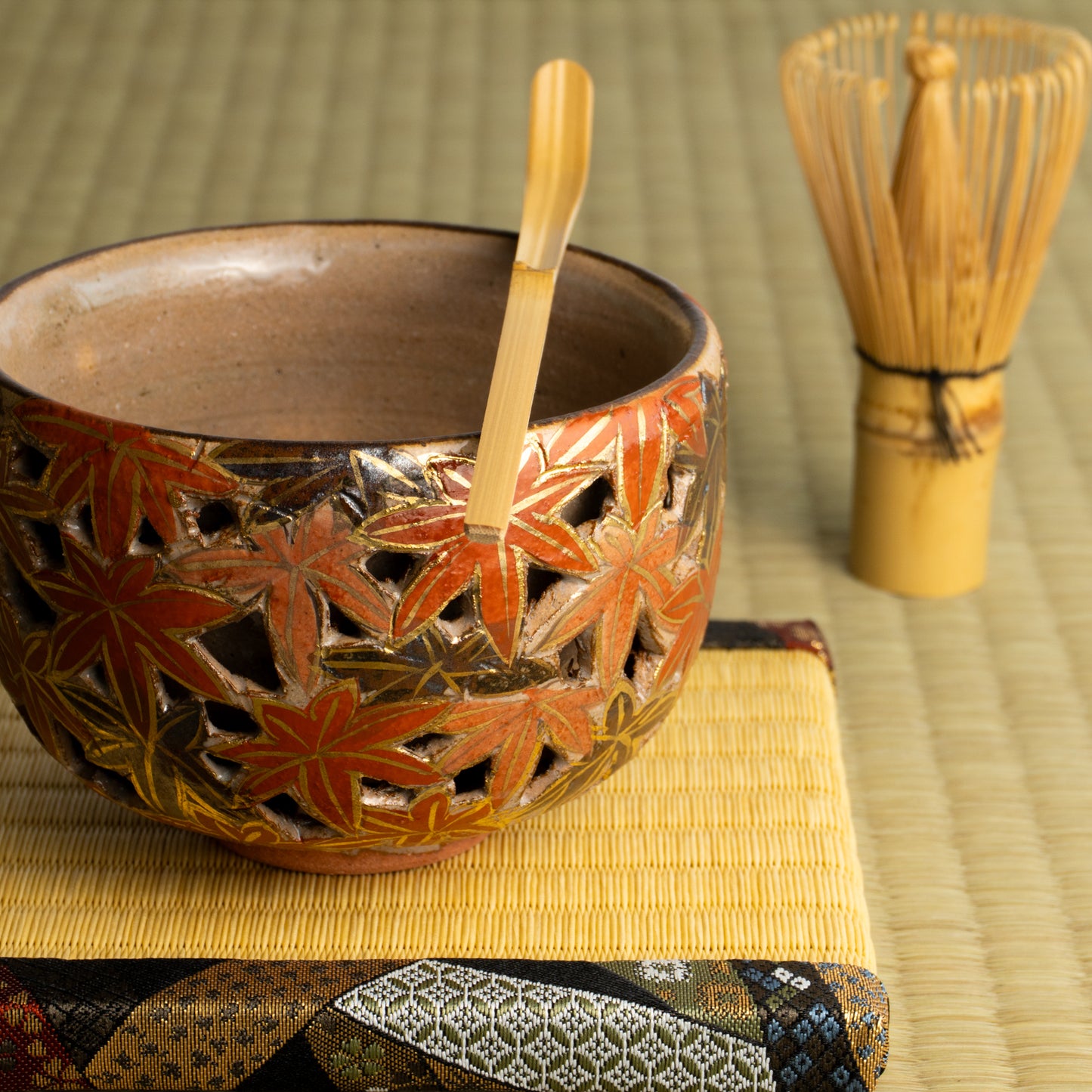 抹茶碗　透かし"錦秋"　俊山窯 KOTOPOTTER
