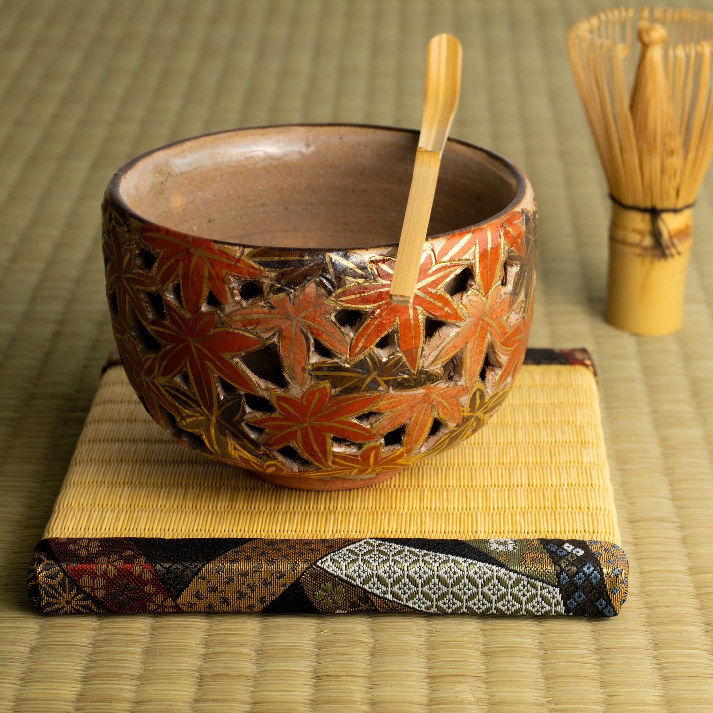 抹茶碗　透かし彫"錦秋"　俊山窯 KOTOPOTTER