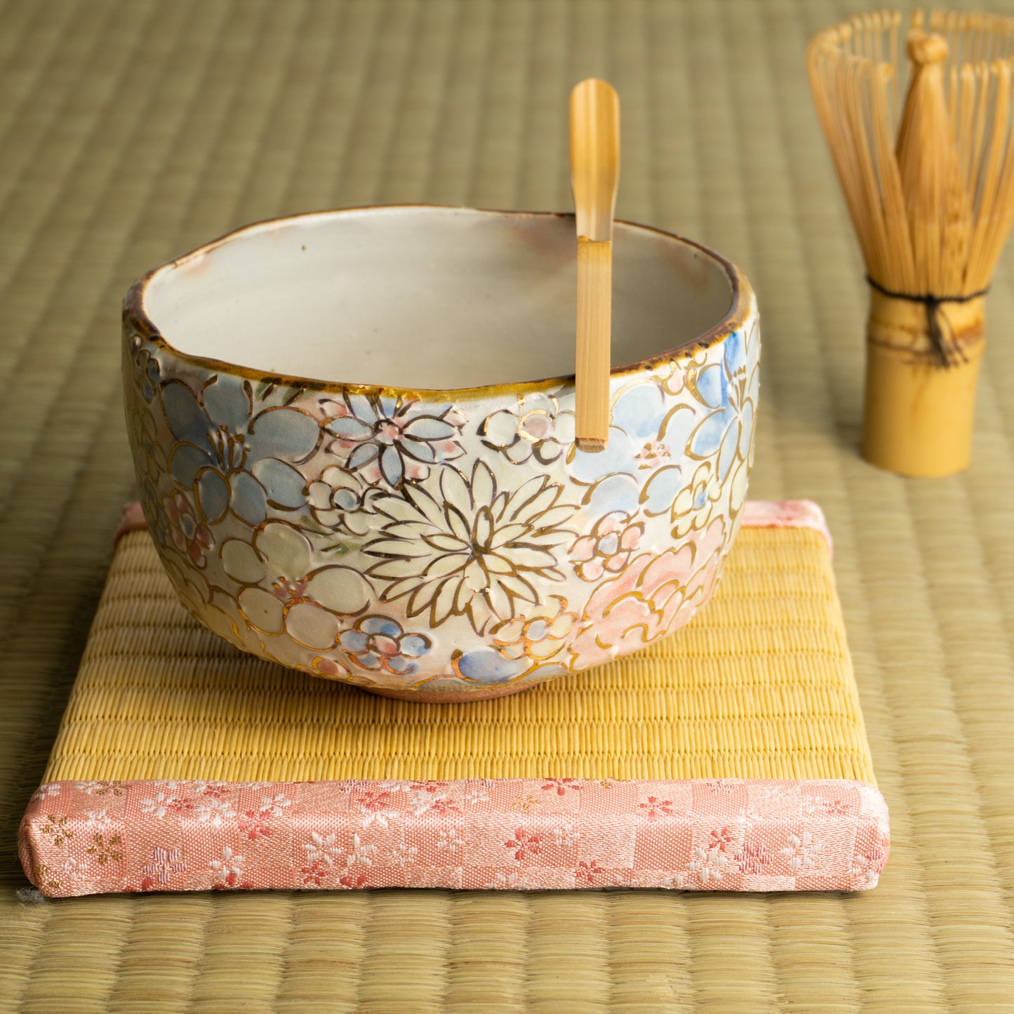 抹茶碗　色絵金彩 花詰　俊山窯 KOTOPOTTER