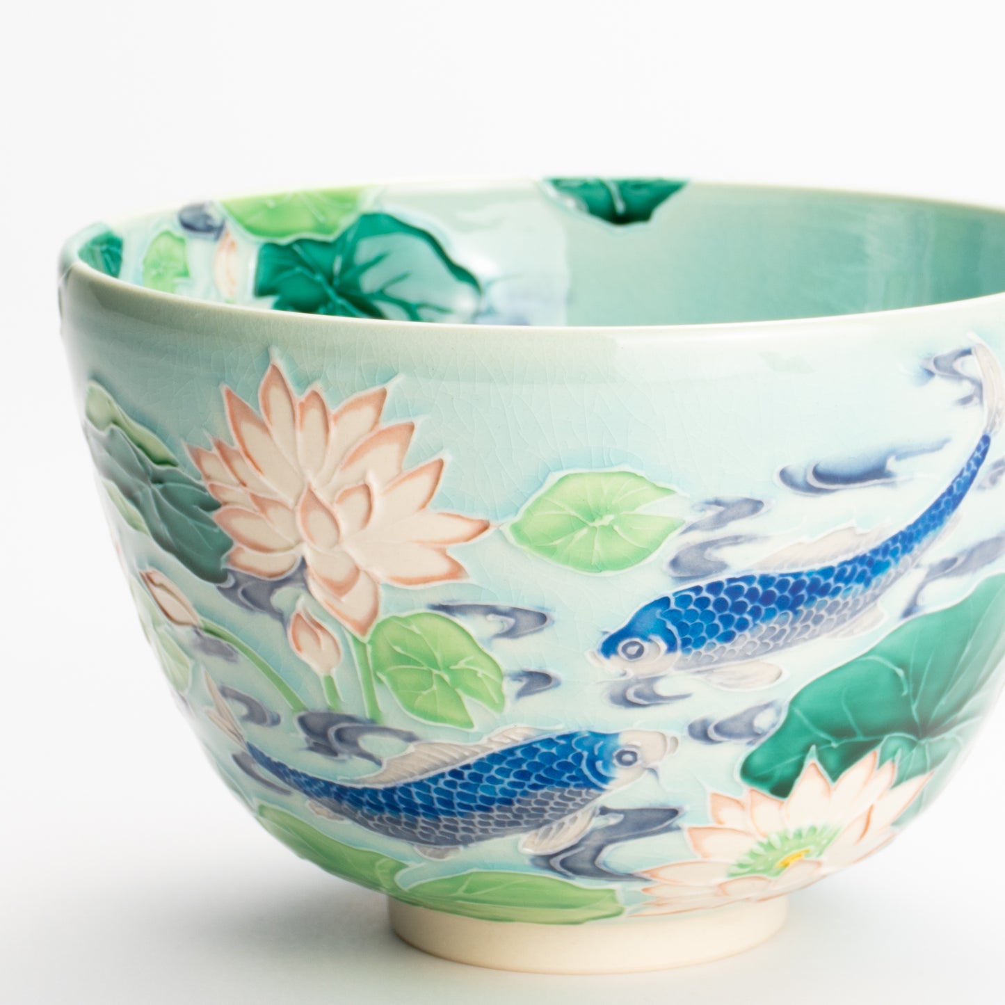 抹茶碗　淡青交趾 "蓮に鯉"　一如 KOTOPOTTER