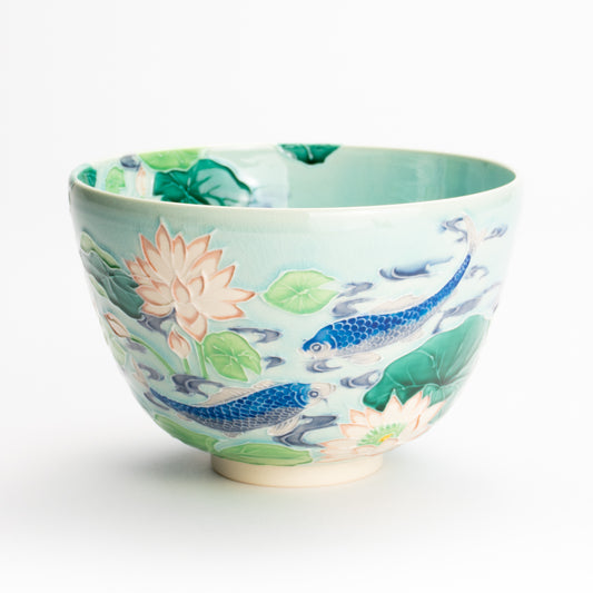 抹茶碗　淡青交趾 "蓮に鯉"　一如 KOTOPOTTER