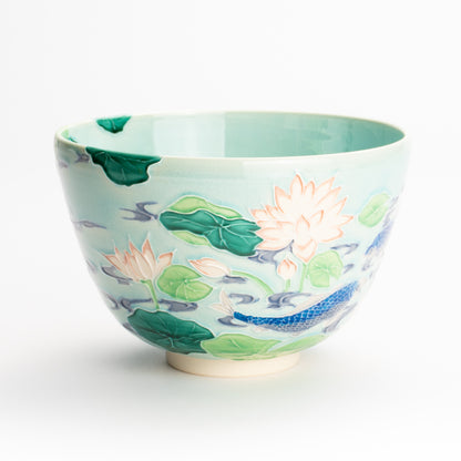 抹茶碗　淡青交趾 "蓮に鯉"　一如 KOTOPOTTER