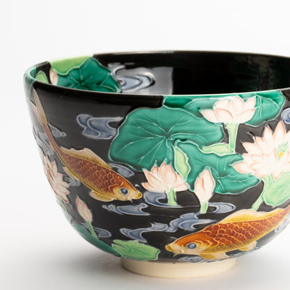 抹茶碗　紫交趾 "蓮に鯉"　一如 KOTOPOTTER