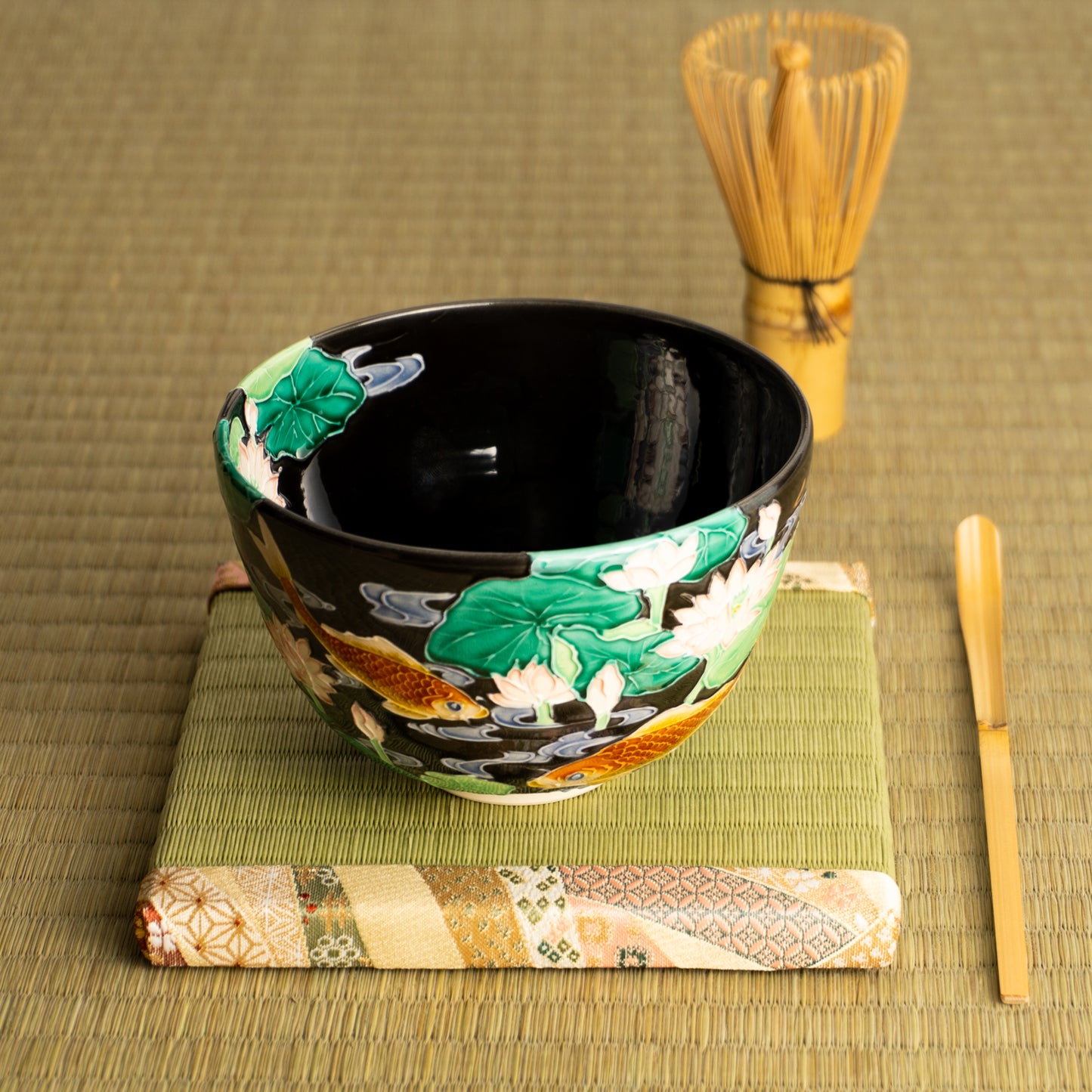 抹茶碗　紫交趾 "蓮に鯉"　一如 KOTOPOTTER