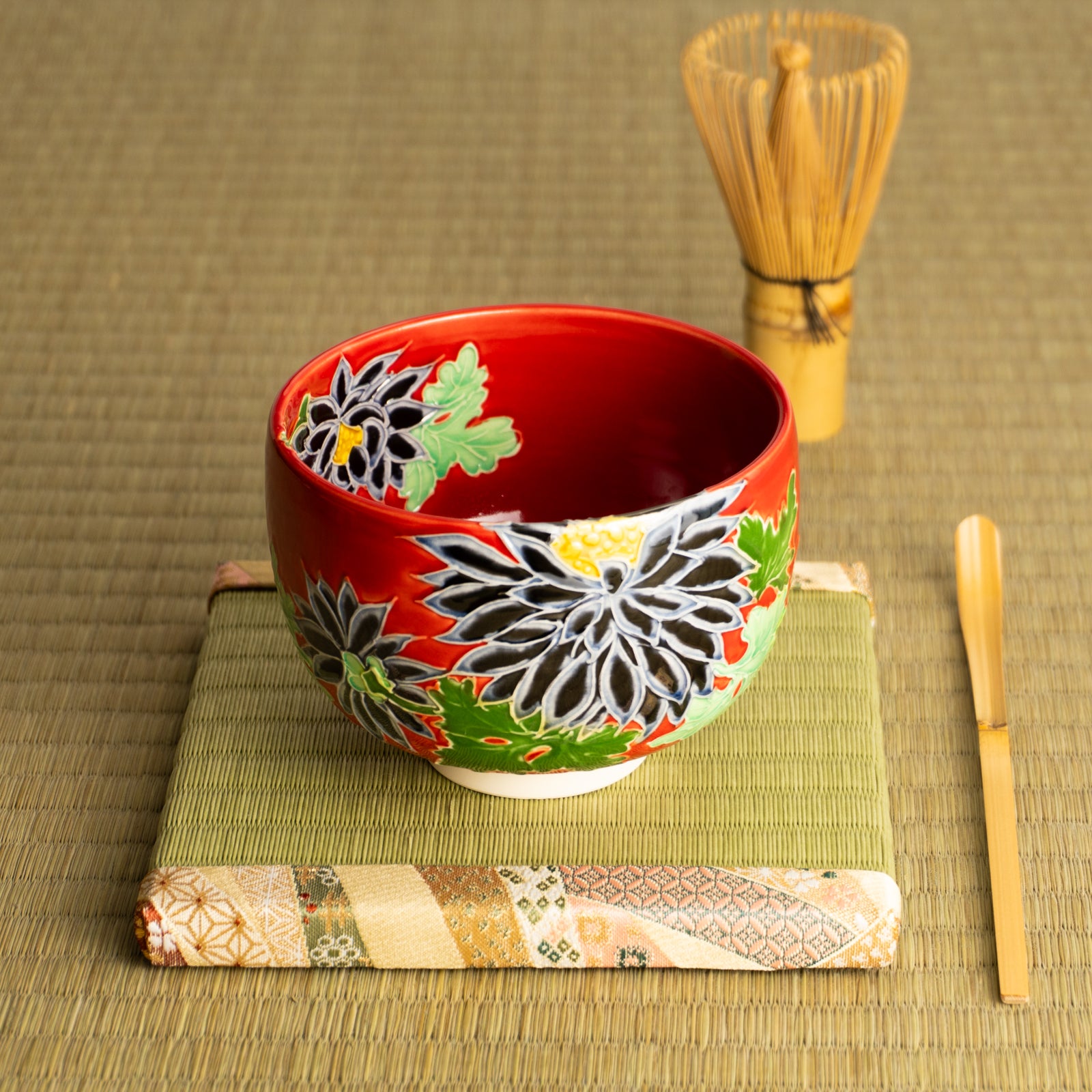 抹茶碗　朱交趾"黒菊"　一如 KOTOPOTTER