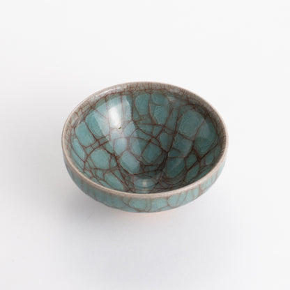 ぐい呑　青瓷 3B　和泉良法 - Handcrafted Japanese pottery from Kyoto - Kyo ware / Kiyomizu ware.