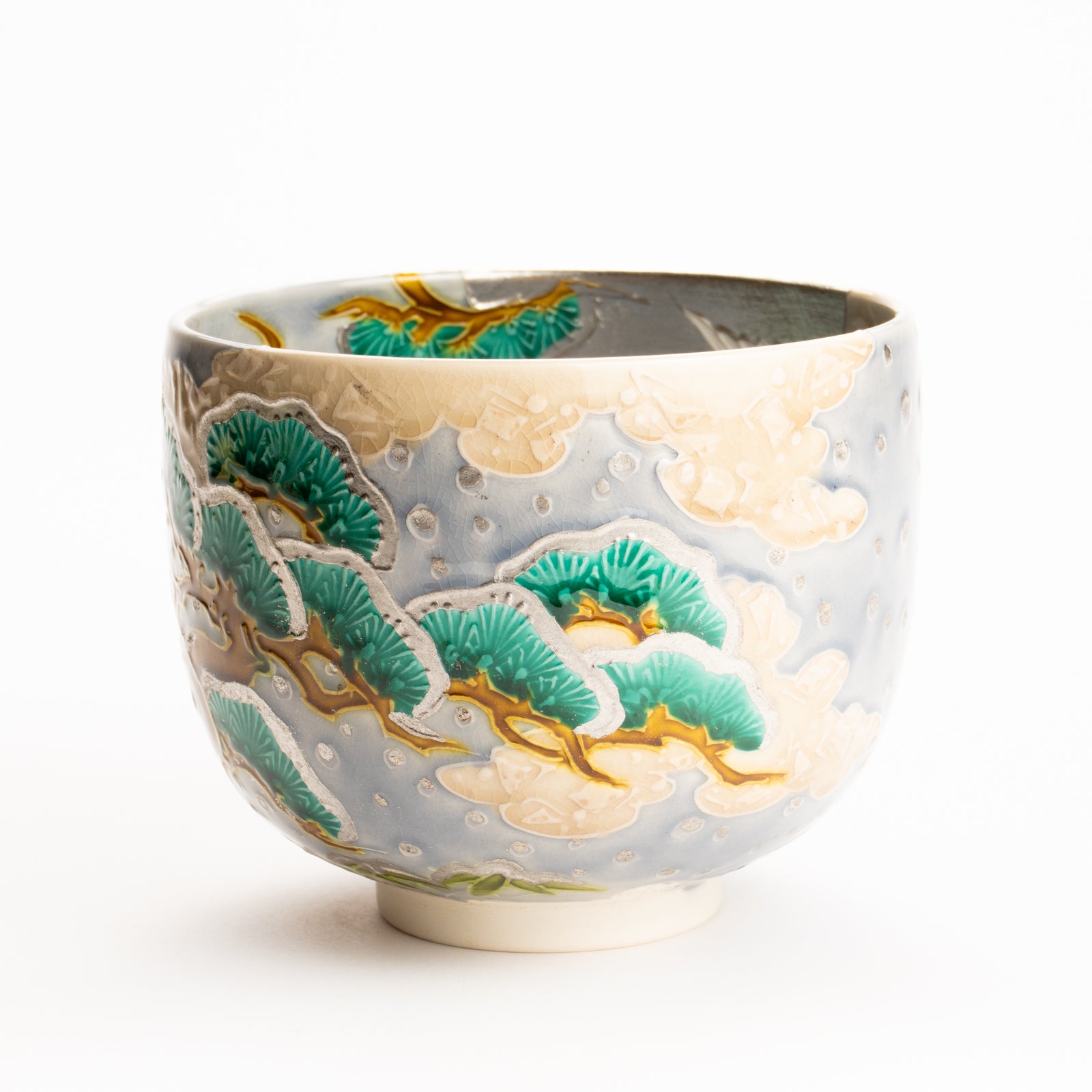 抹茶碗　淡紫交趾"月下に雪松と鶴"　一如 KOTOPOTTER