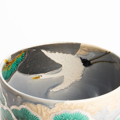 抹茶碗　淡紫交趾"月下に雪松と鶴"　一如 KOTOPOTTER