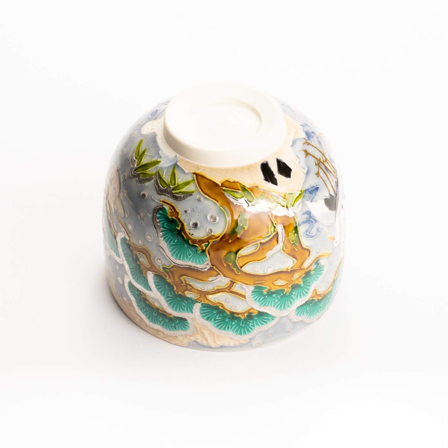 抹茶碗　淡紫交趾"月下に雪松と鶴"　一如 KOTOPOTTER