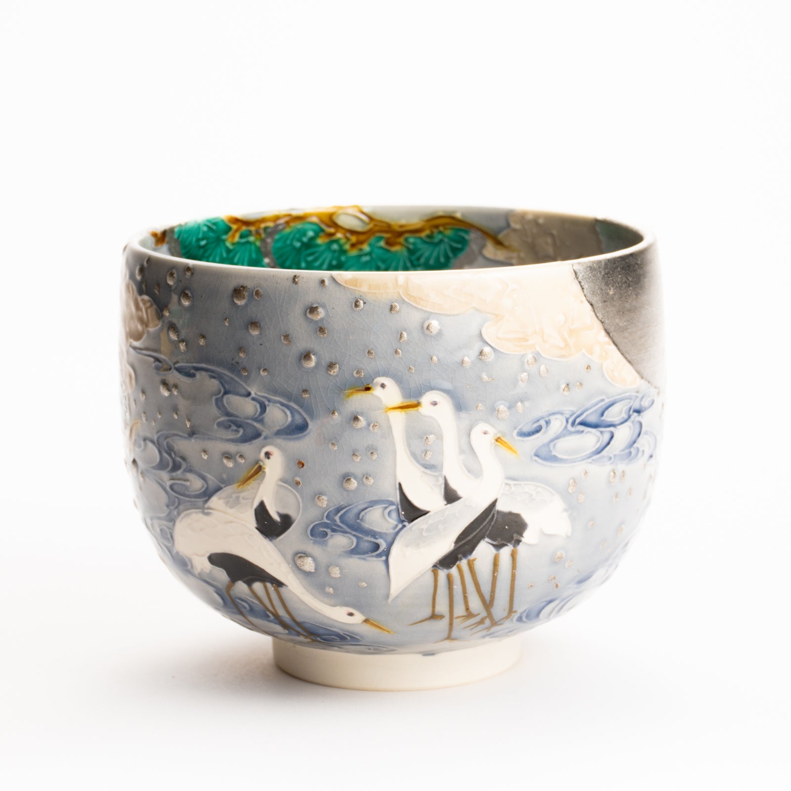 抹茶碗　淡紫交趾"月下に雪松と鶴"　一如 KOTOPOTTER