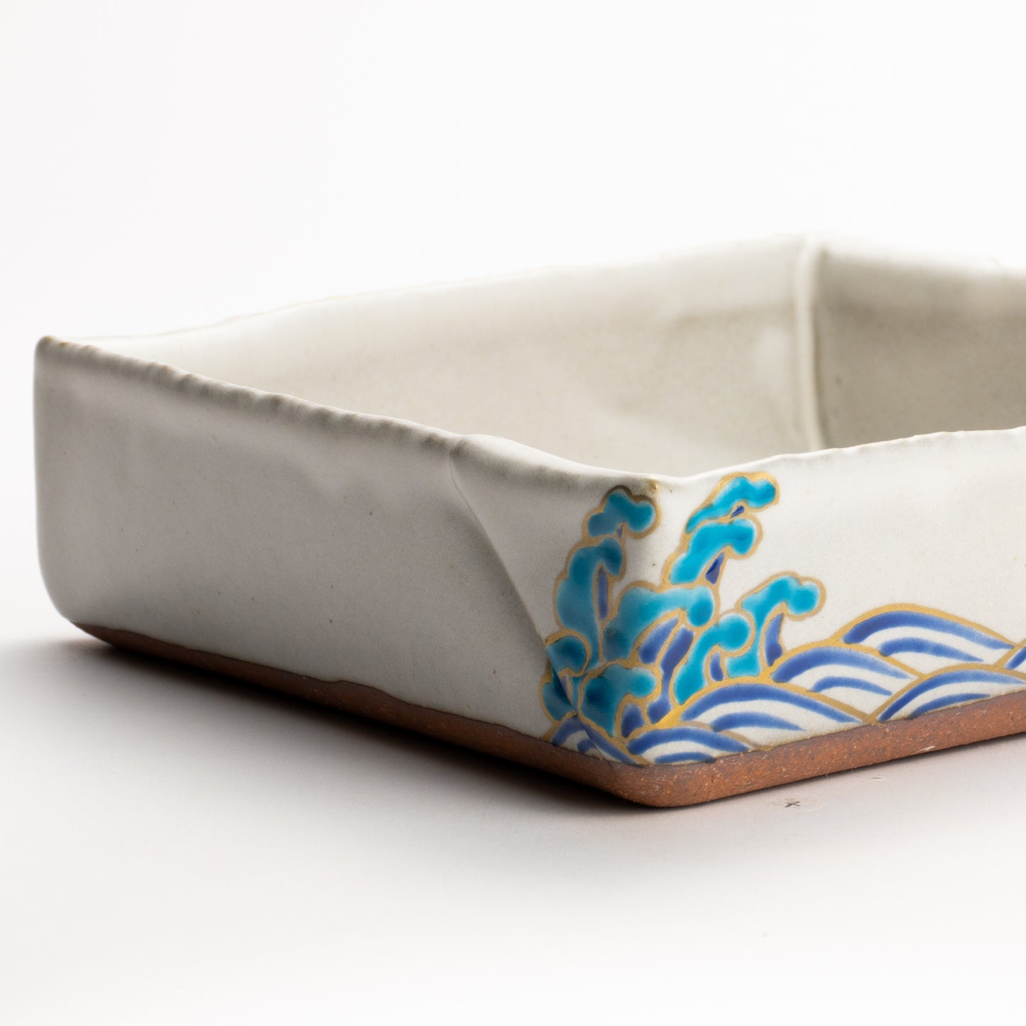 【清水焼】箱皿　色絵金彩"鯛"　伊藤典哲 KOTOPOTTER