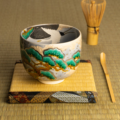 抹茶碗　淡紫交趾"月下に雪松と鶴"　一如 KOTOPOTTER