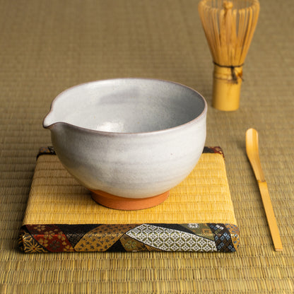 片口抹茶碗　白瓷　大日窯 KOTOPOTTER