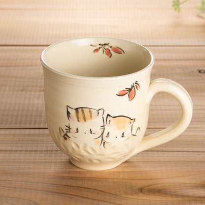 マグカップ　仲良し猫G　工房咲楽 - Handcrafted Japanese pottery from Kyoto - Kyo ware / Kiyomizu ware.