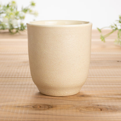 湯呑(小)　仲良し猫F　工房咲楽 - Handcrafted Japanese pottery from Kyoto - Kyo ware / Kiyomizu ware.