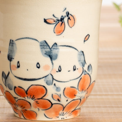 湯呑(小)　仲良し犬E　工房咲楽 - Handcrafted Japanese pottery from Kyoto - Kyo ware / Kiyomizu ware.