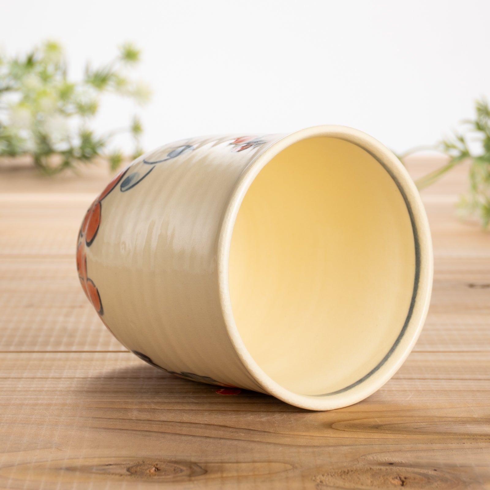 湯呑(大)　仲良し犬G　工房咲楽 - Handcrafted Japanese pottery from Kyoto - Kyo ware / Kiyomizu ware.