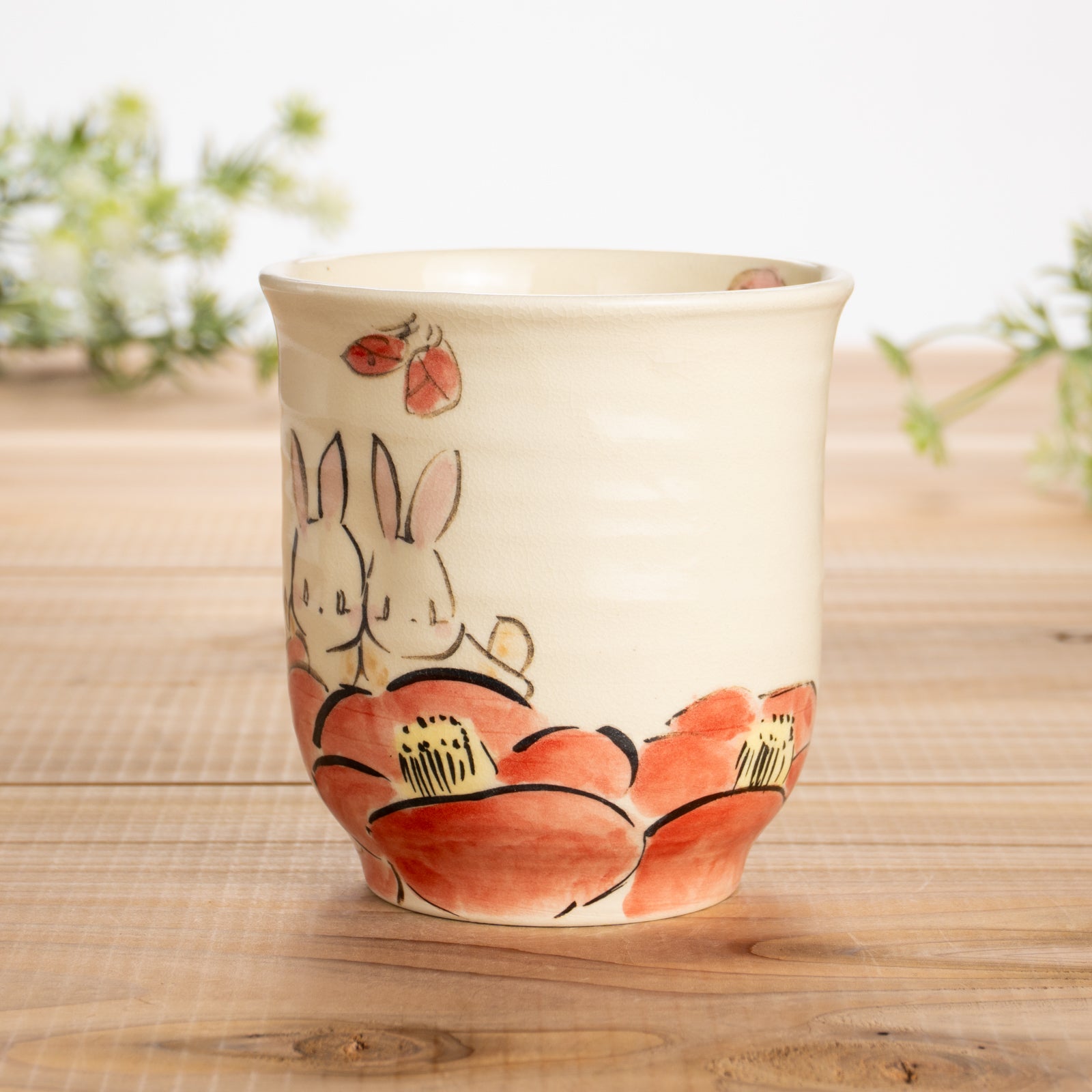 湯呑(小)　仲良しウサギA　工房咲楽 - Handcrafted Japanese pottery from Kyoto - Kyo ware / Kiyomizu ware.